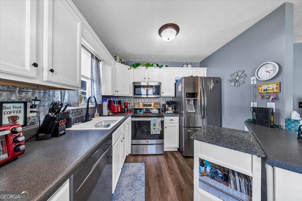 137 Gentle Breeze Court Property Photo 15