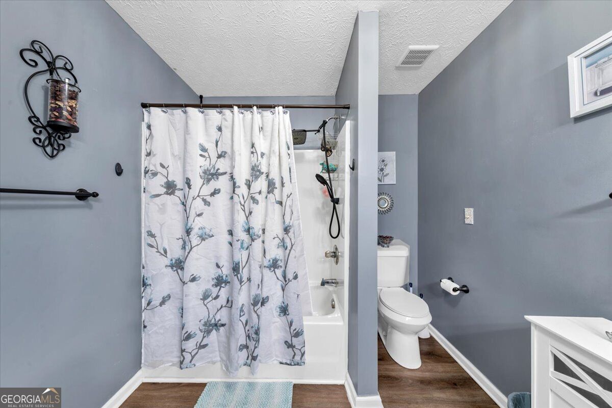 137 Gentle Breeze Court Property Photo 18