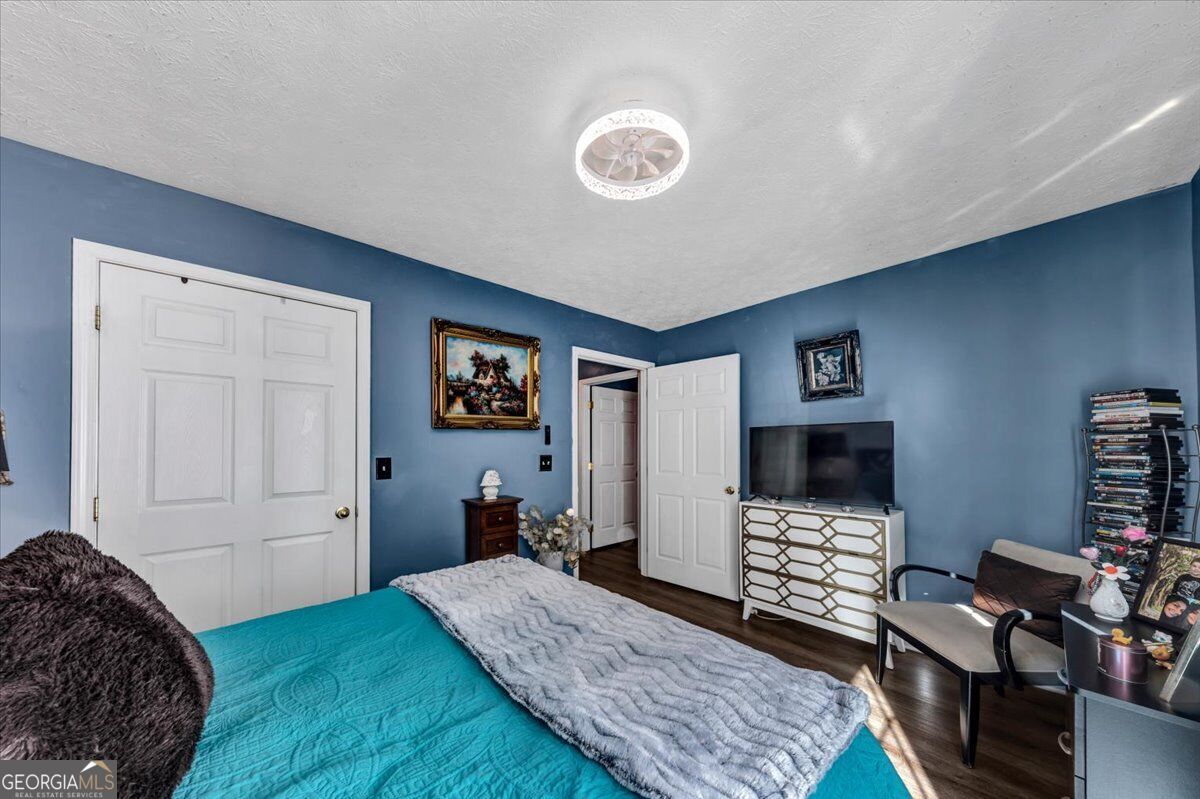137 Gentle Breeze Court Property Photo 31