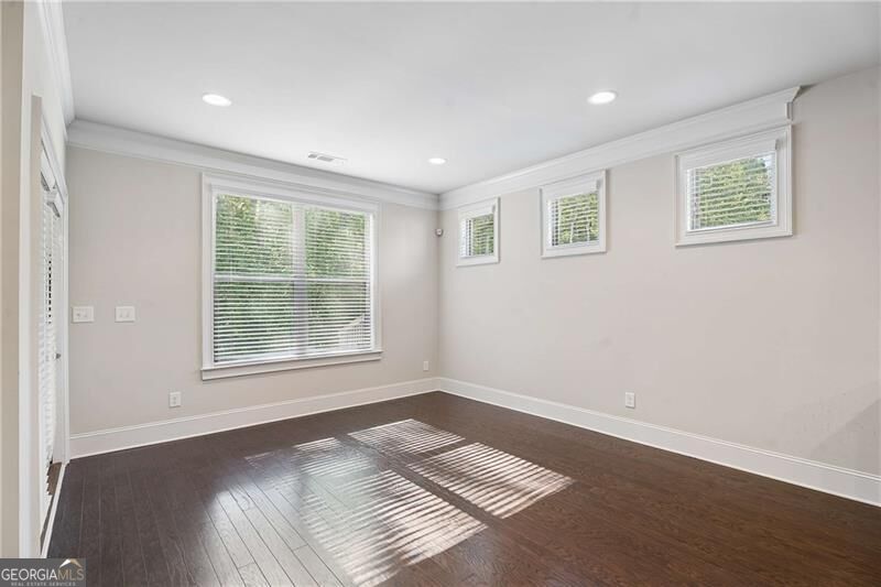 1810 Geranium Lane Property Photo 9