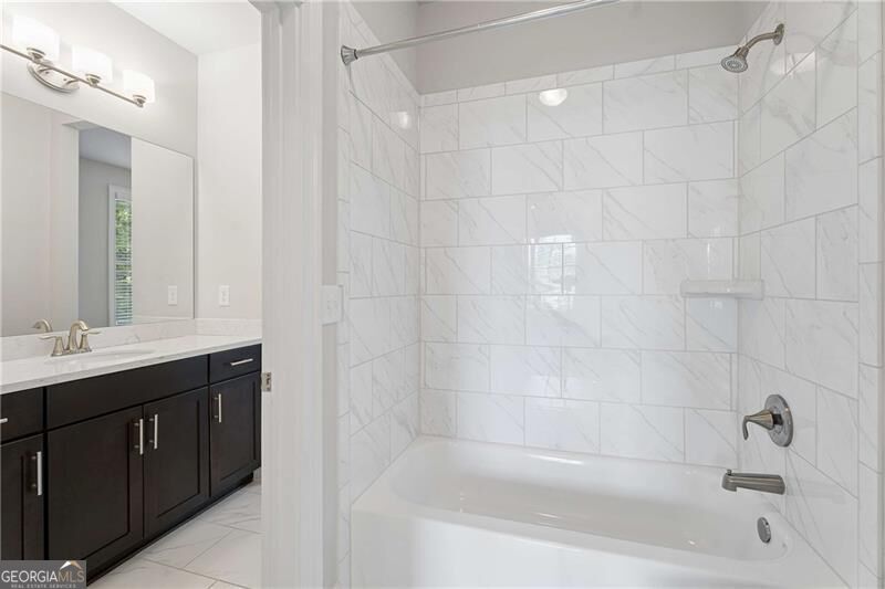 1810 Geranium Lane Property Photo 11