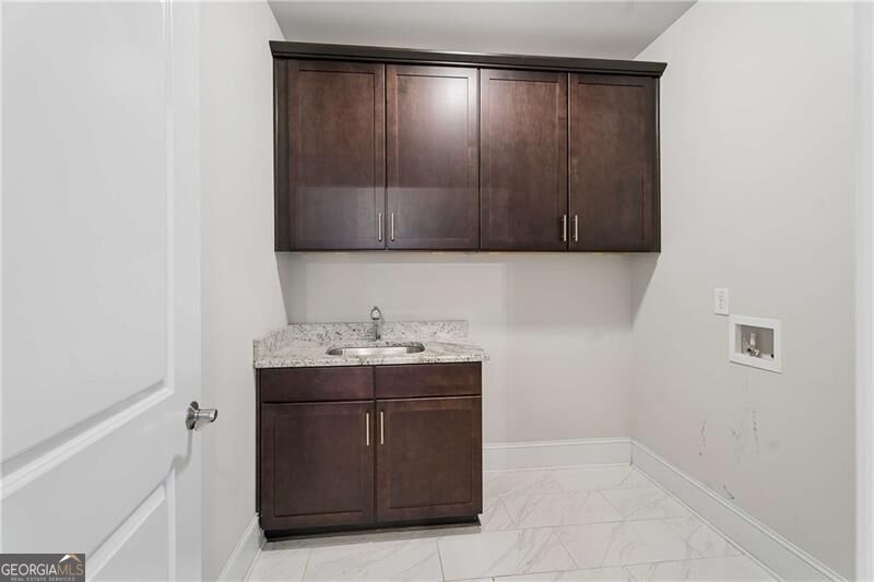 1810 Geranium Lane Property Photo 24