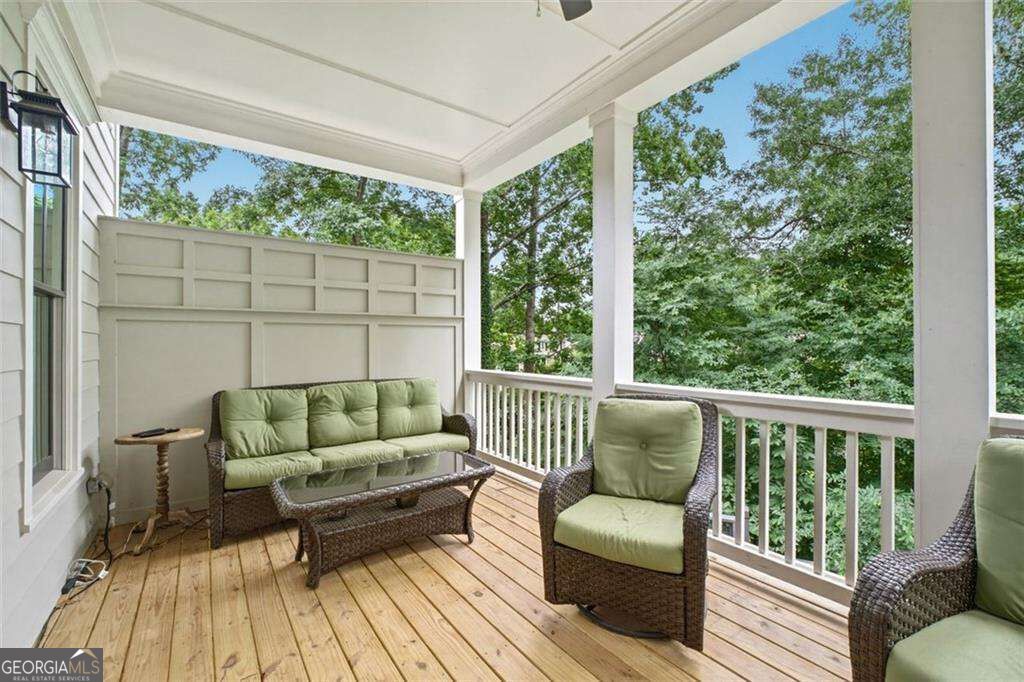 1033 Endeavour Court Property Photo 11