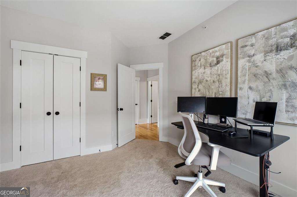 1033 Endeavour Court Property Photo 21