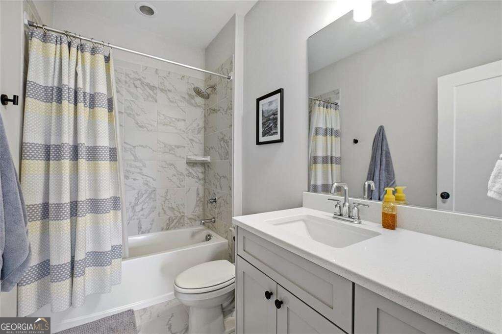 1033 Endeavour Court Property Photo 22