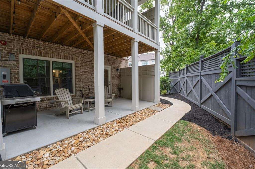 1033 Endeavour Court Property Photo 41