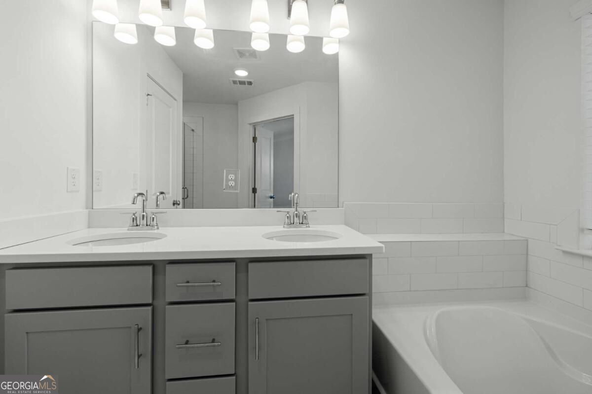 7753 Lance Road Property Photo 17