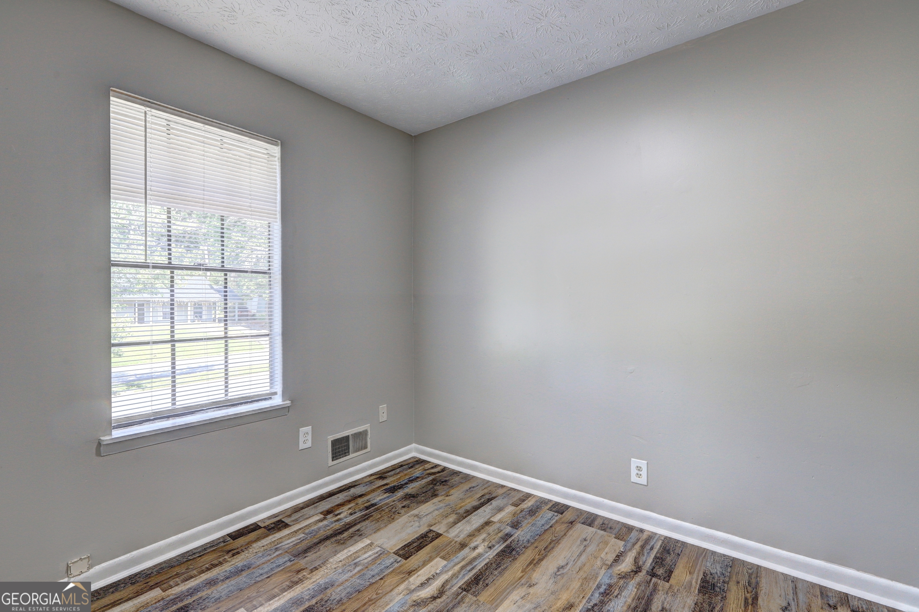 738 Dunaire Way Property Photo 28