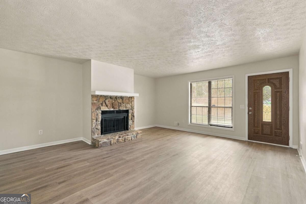 2624 Majestic Way Property Photo 3