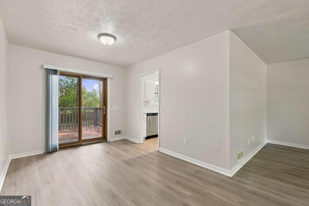 2624 Majestic Way Property Photo 7