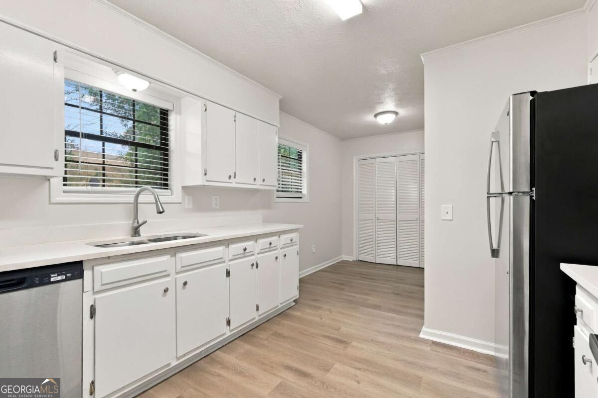 2624 Majestic Way Property Photo 8