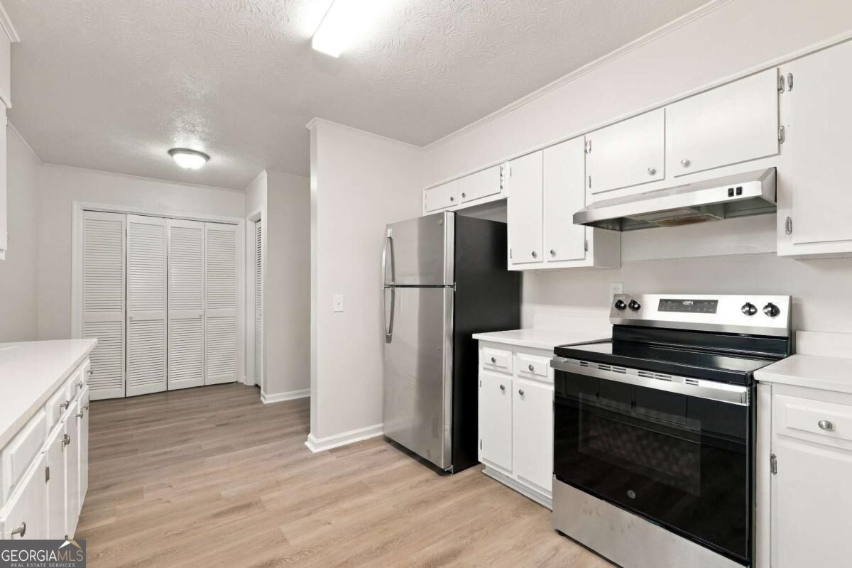 2624 Majestic Way Property Photo 9