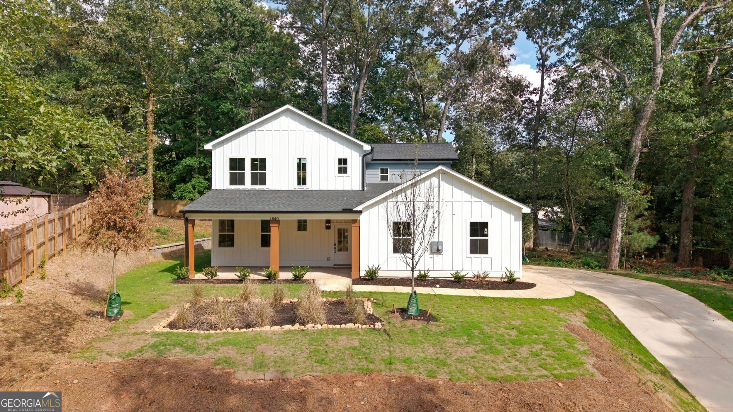 1840 Wells Drive Sw Property Photo 1