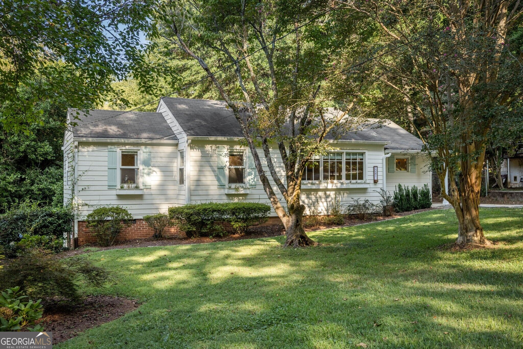 1241 Oldfield Road Property Photo 2