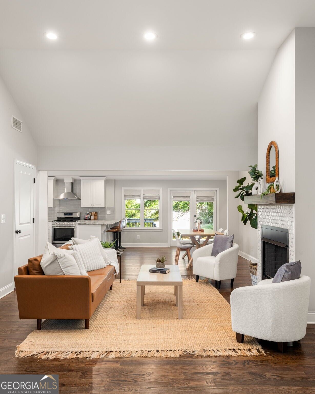 1241 Oldfield Road Property Photo 8