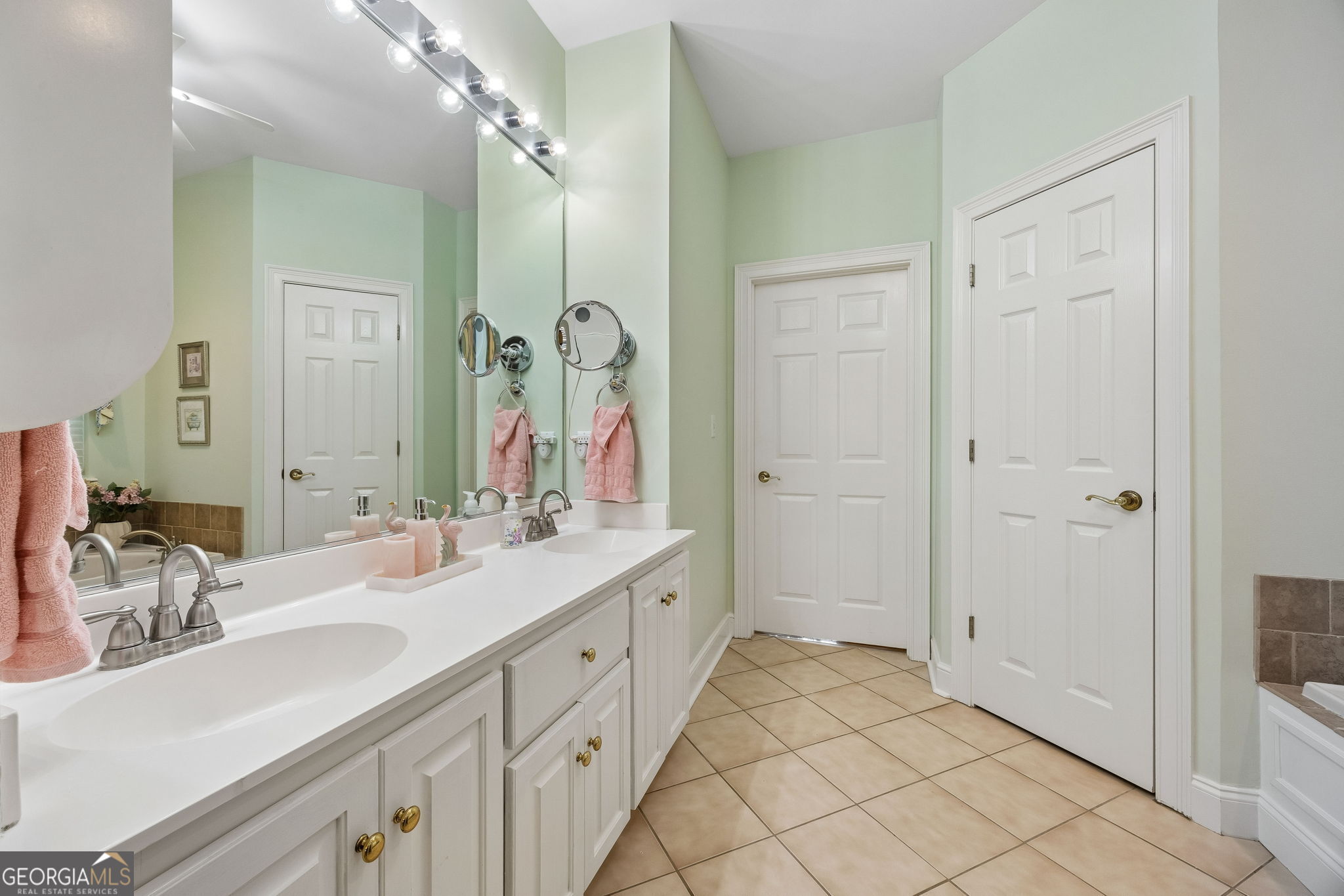 155 Shadow Wood Bend Property Photo 32