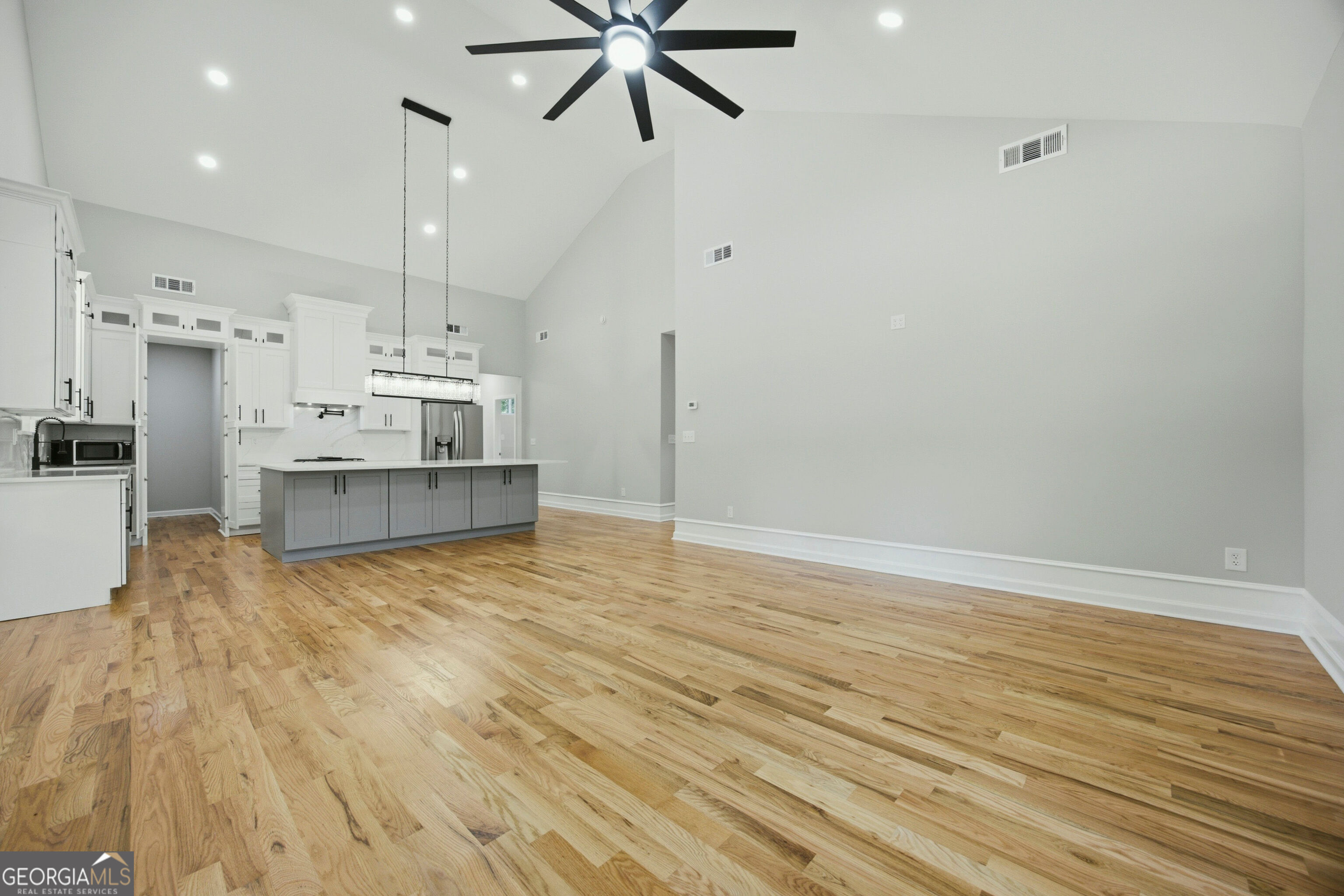 2473 Hiram Sudie Road Property Photo 2