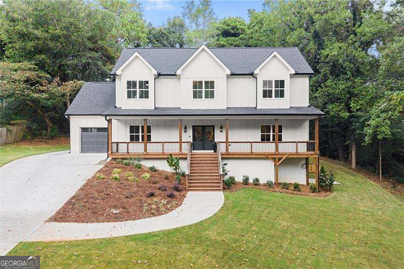 300 Nottingham Drive Property Photo 1
