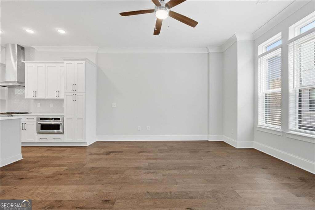 579 Broadview Place Ne Property Photo 27