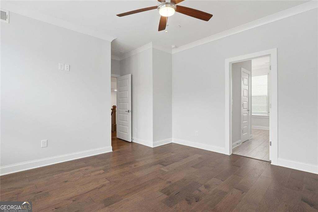 579 Broadview Place Ne Property Photo 32