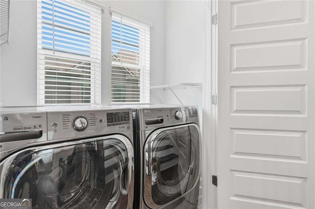 579 Broadview Place Ne Property Photo 39