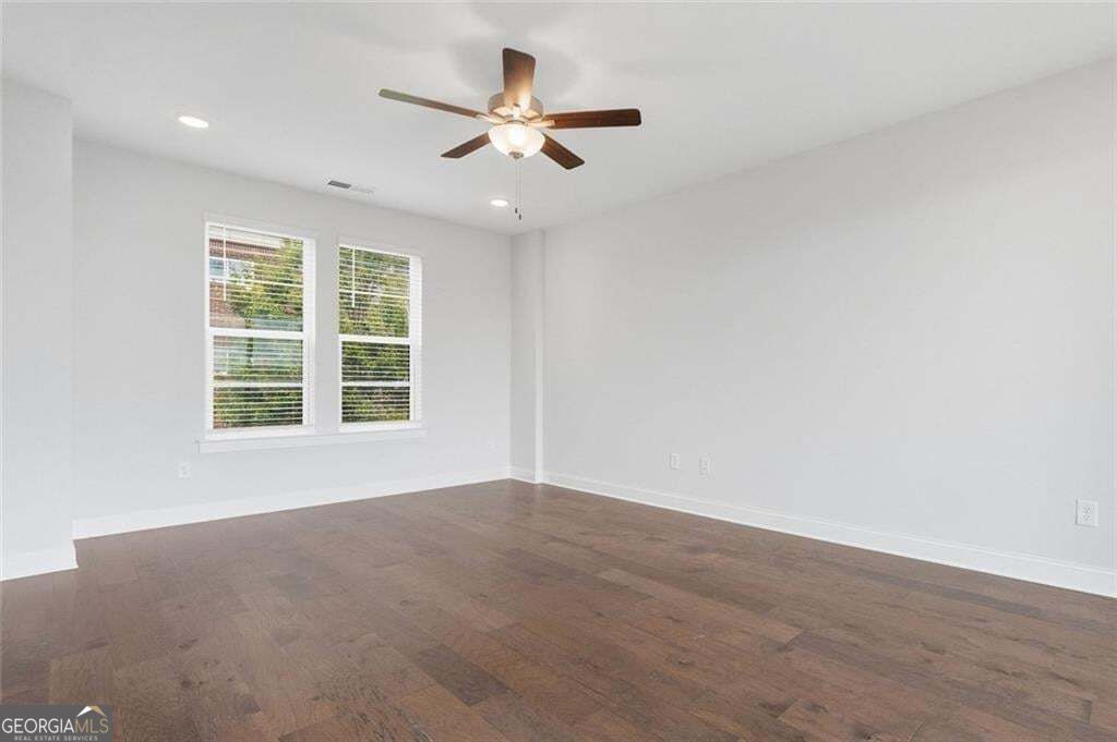 579 Broadview Place Ne Property Photo 43