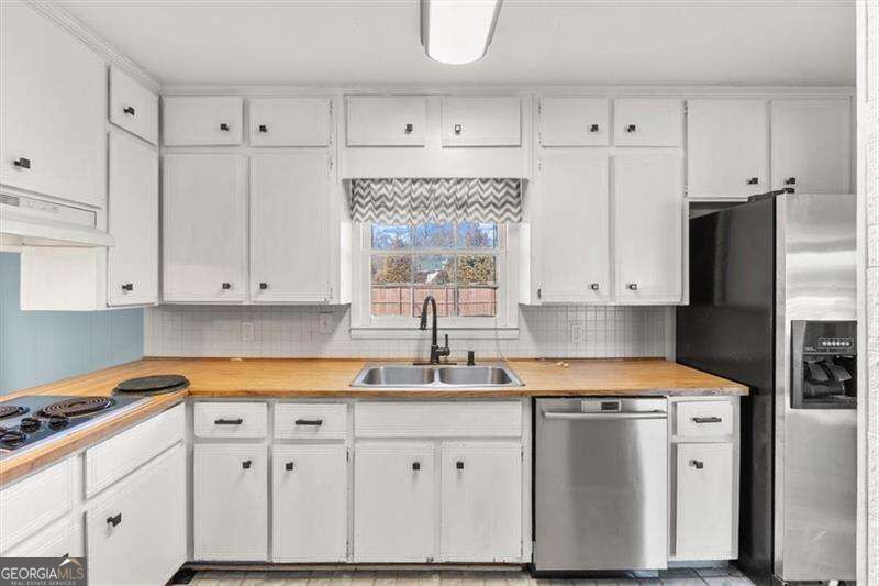 213 Cook Street Property Photo 11