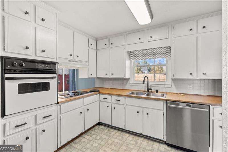 213 Cook Street Property Photo 12