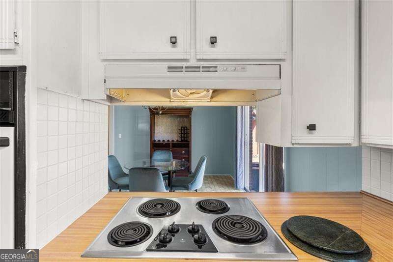 213 Cook Street Property Photo 14