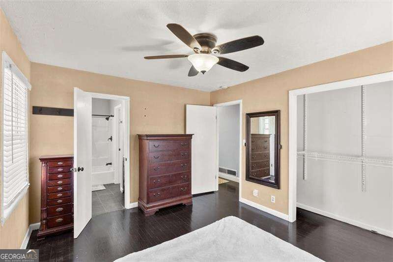 213 Cook Street Property Photo 23