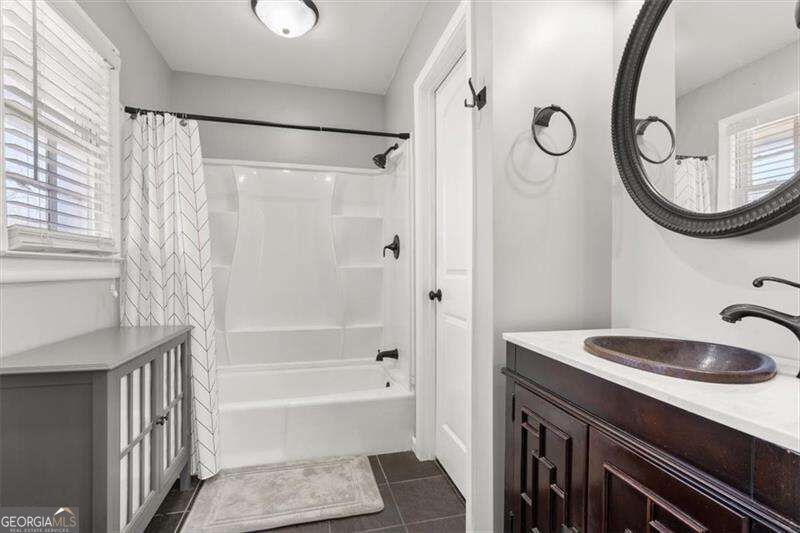 213 Cook Street Property Photo 27