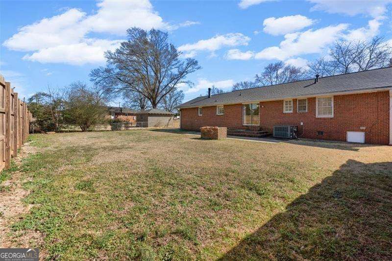 213 Cook Street Property Photo 31