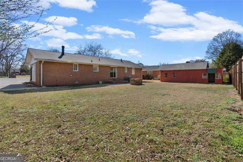 213 Cook Street Property Photo 33