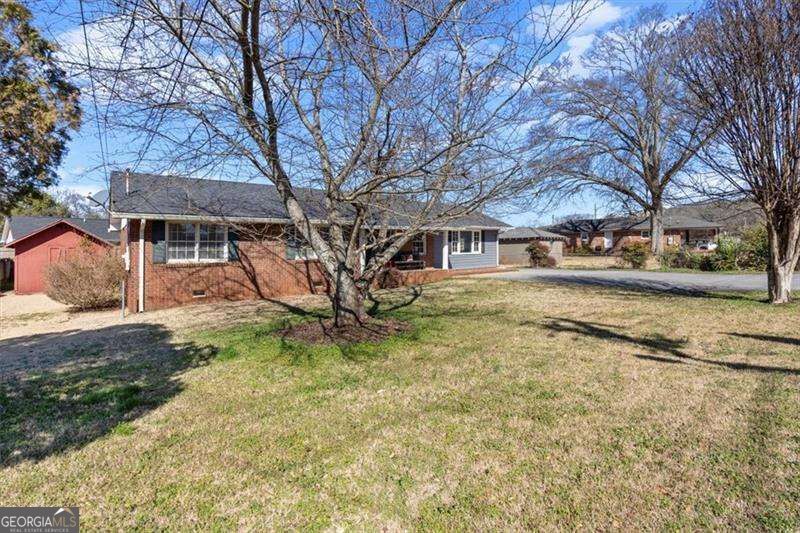 213 Cook Street Property Photo 38
