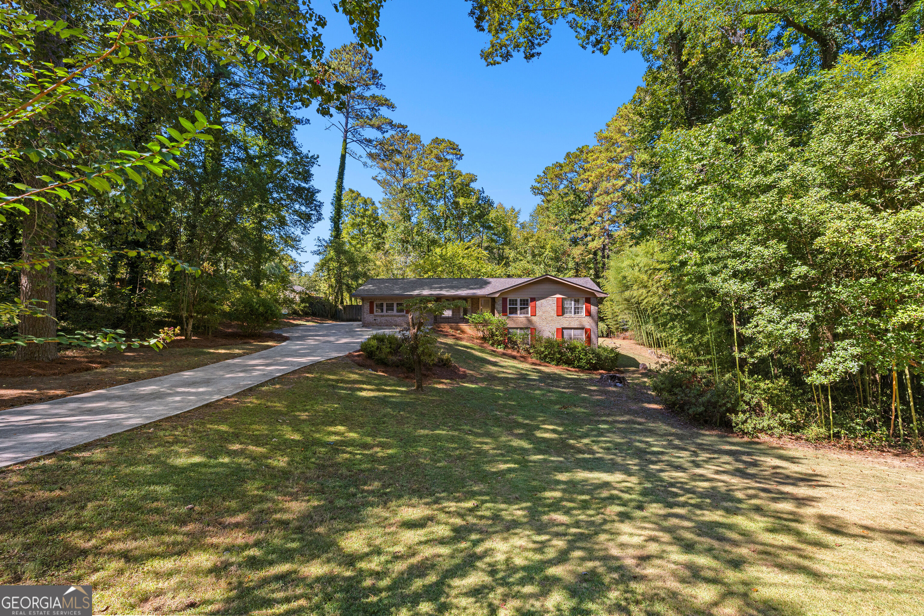 119 Hickory Avenue Property Photo 3