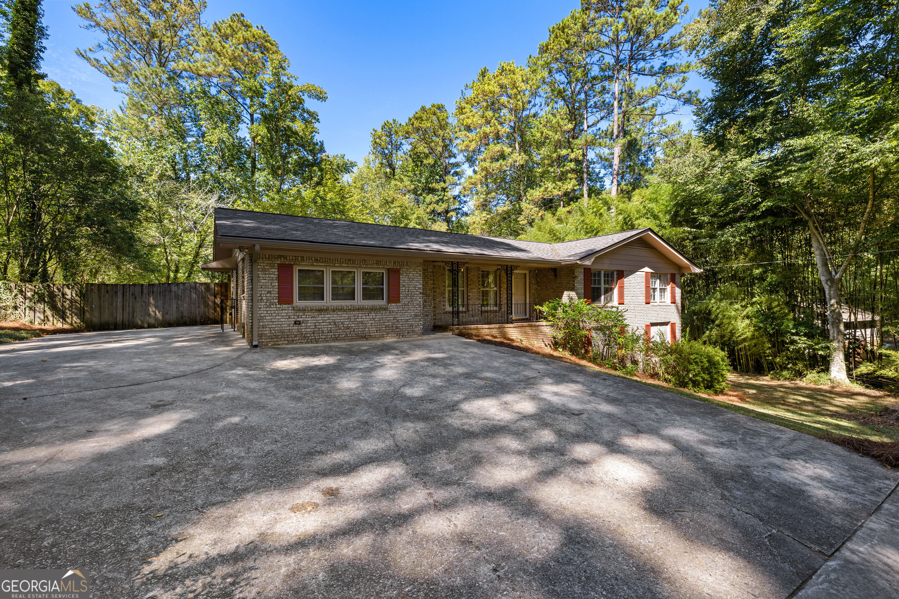 119 Hickory Avenue Property Photo 4