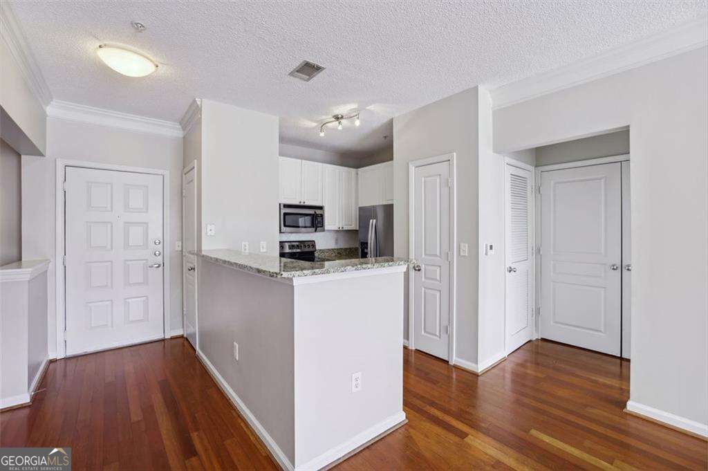 10 Perimeter Summit Boulevard Ne # 3206 Property Photo 7