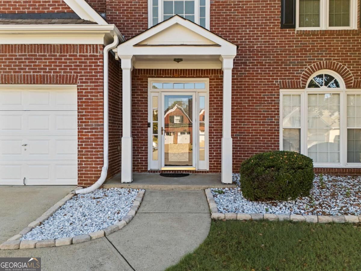 2212 Snug Harbor Ne Property Photo 3