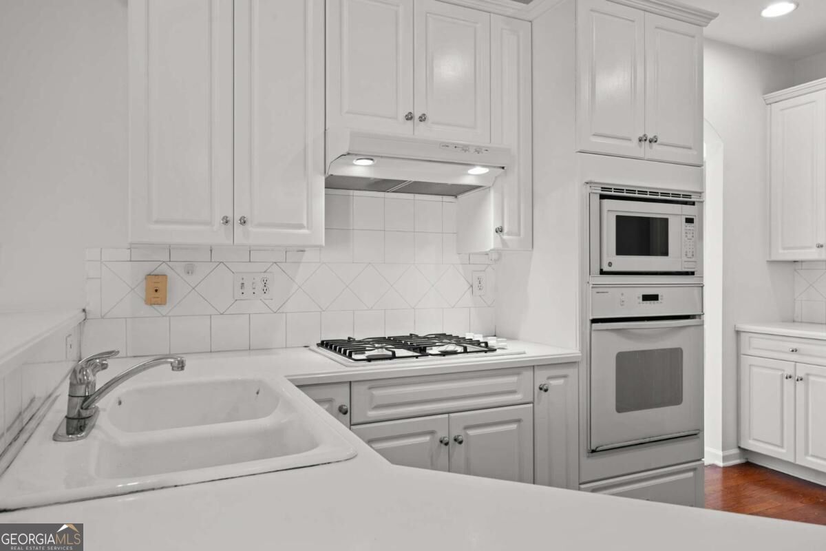 2212 Snug Harbor Ne Property Photo 15
