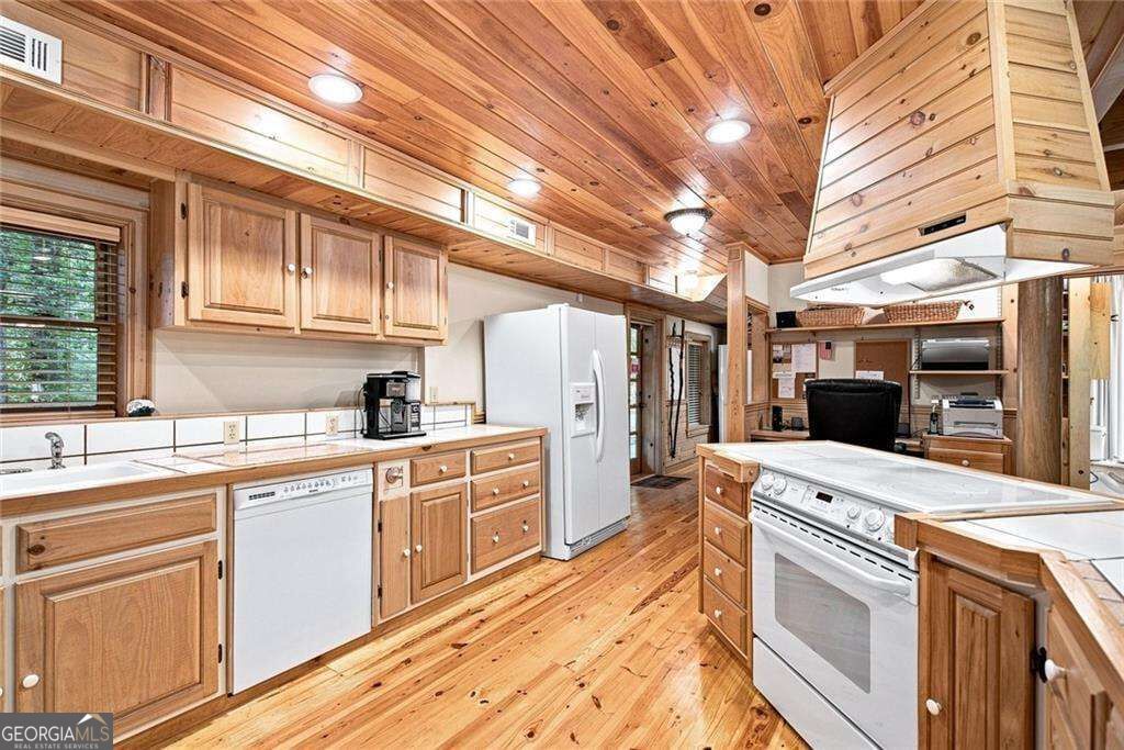 48 Twin Creeks Property Photo 8