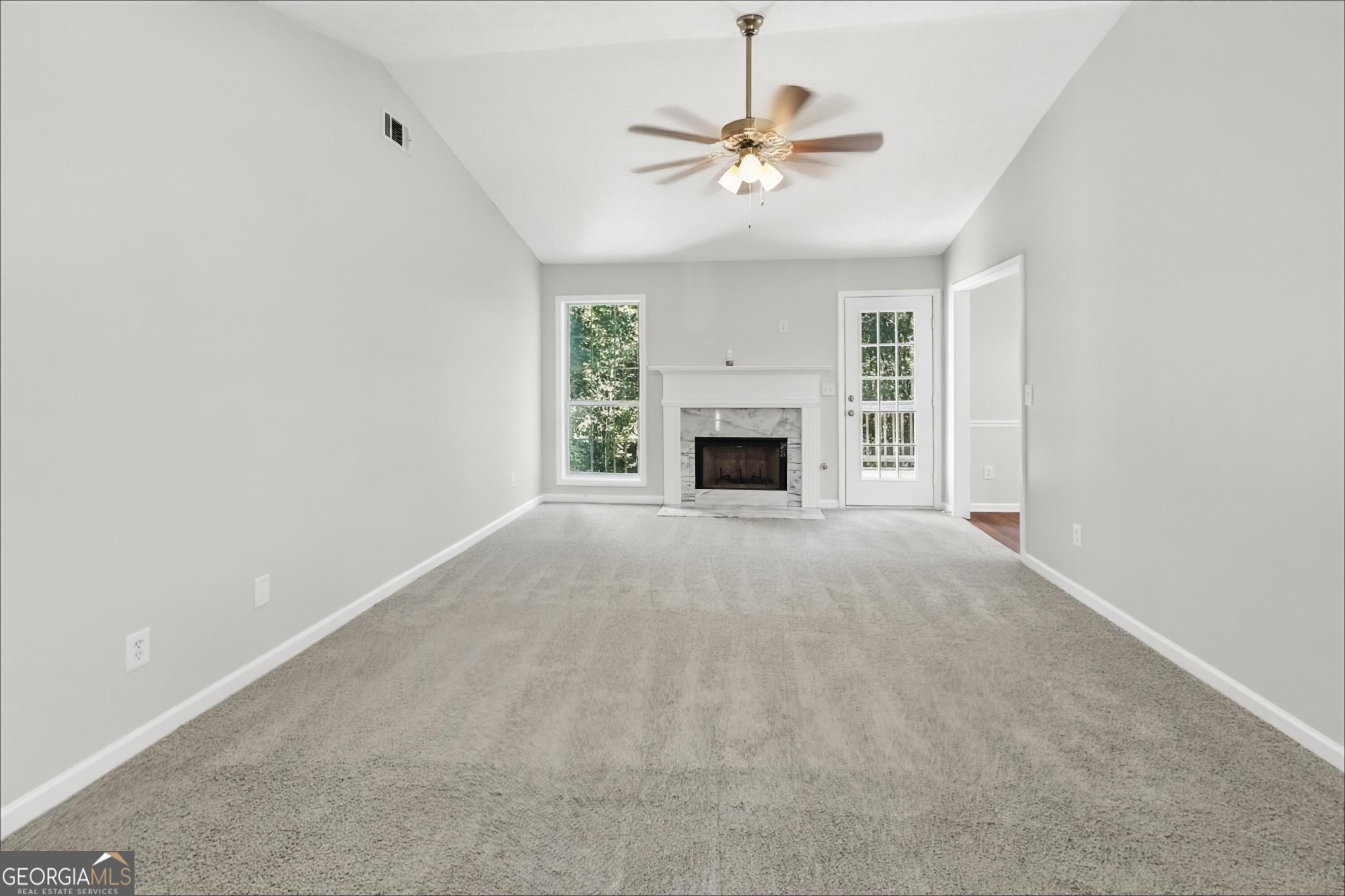 390 Oak Vista Court Property Photo 3