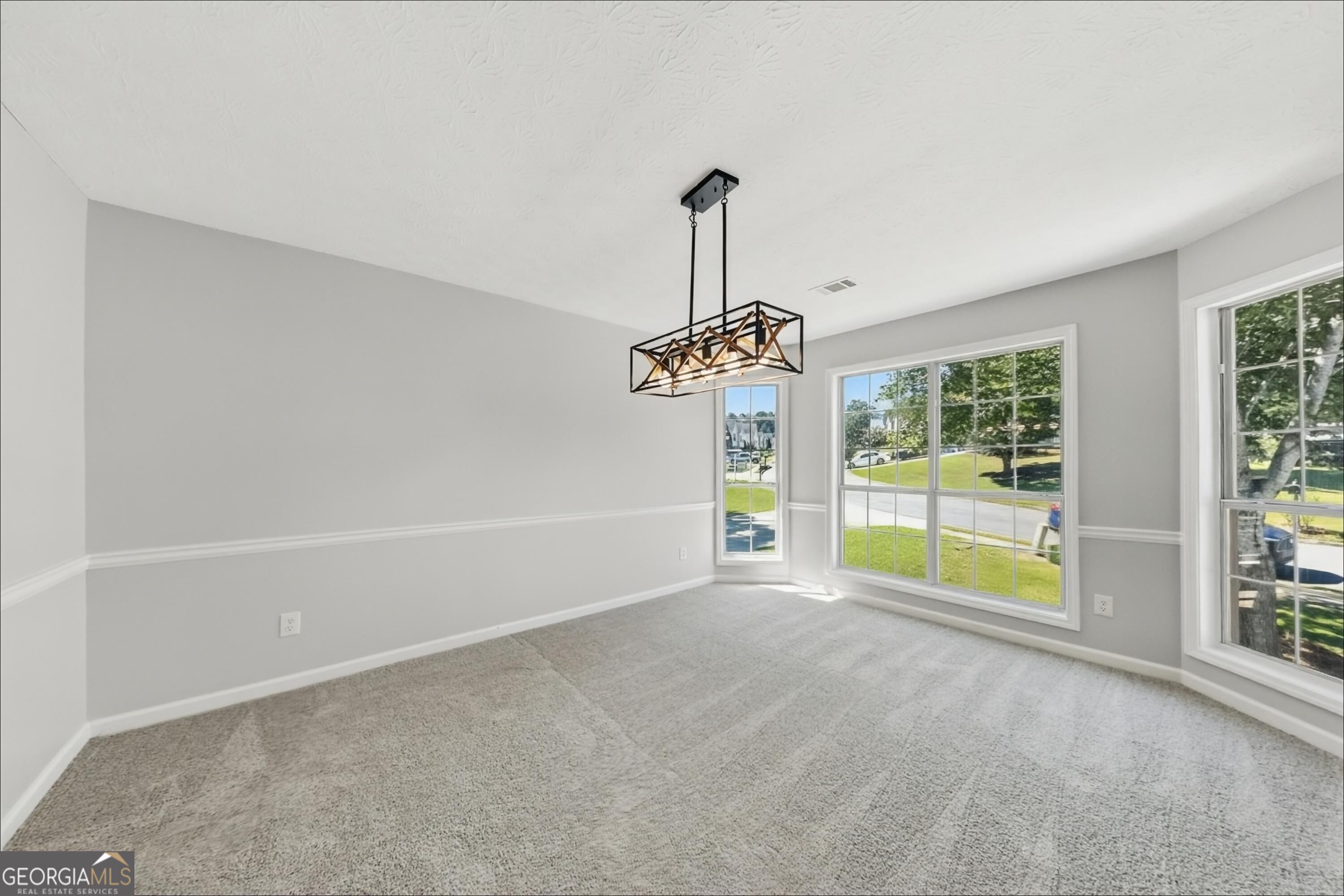 390 Oak Vista Court Property Photo 5