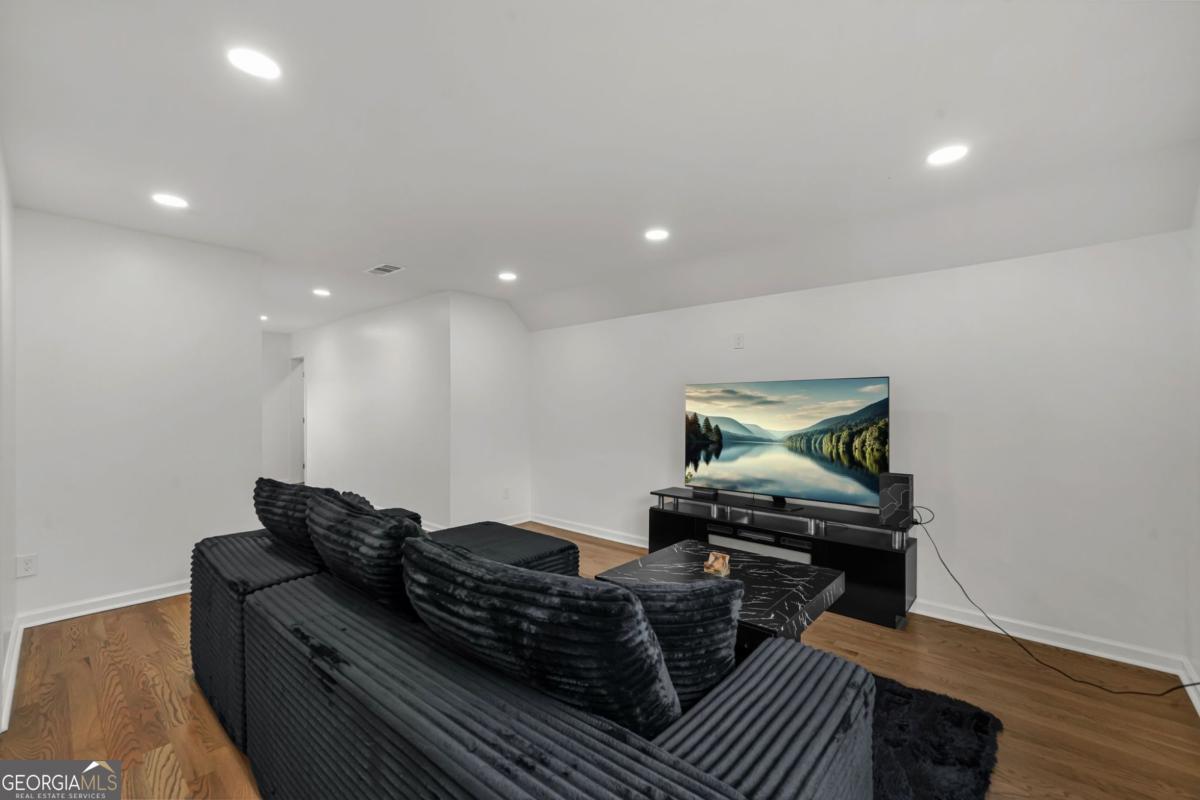 2032 Stanfield Avenue Nw Property Photo 35
