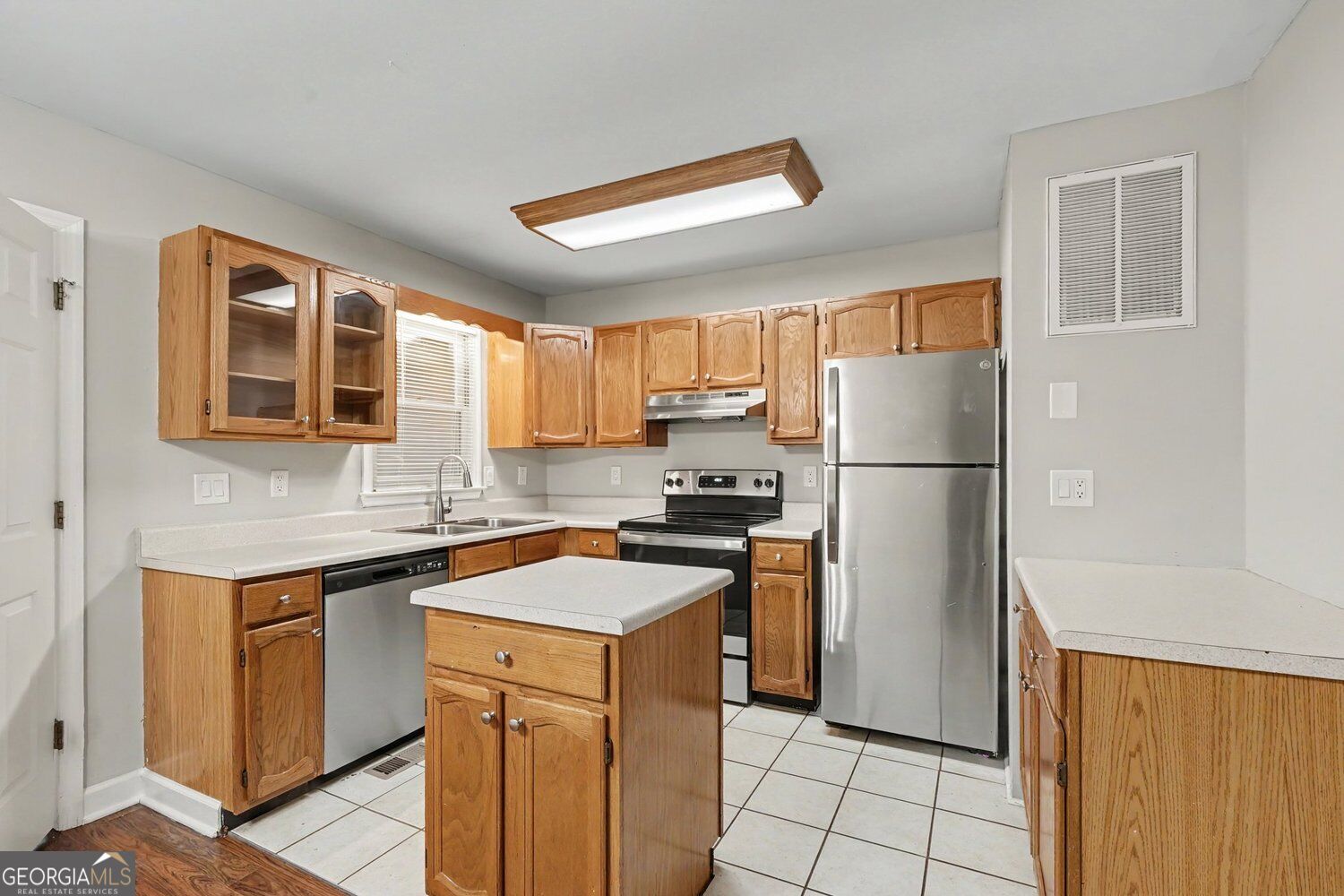 122 Davis Mill Court Property Photo 7