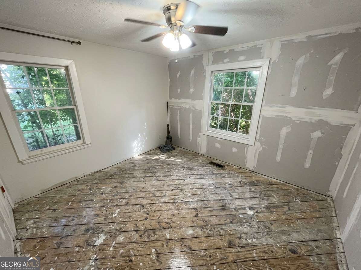 2133 Woodberry Avenue Property Photo 9