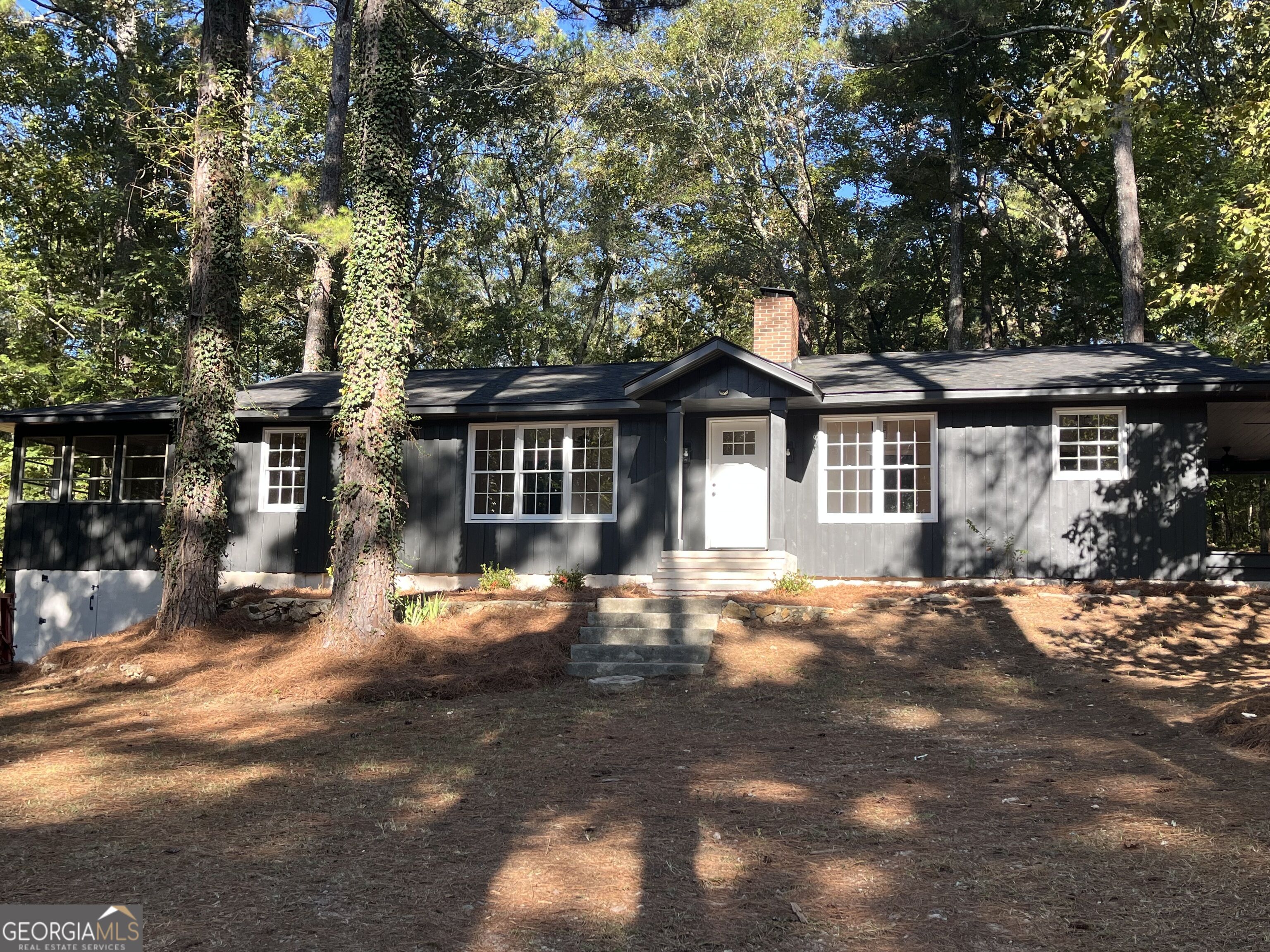2422 Williams Mill Road Property Photo 1
