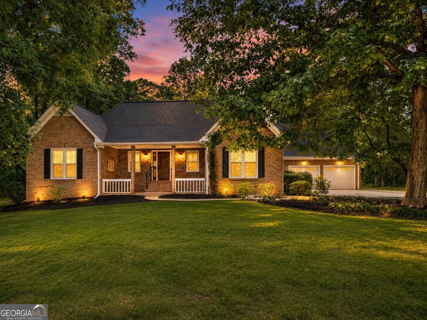 219 Darwish Drive Property Photo 1
