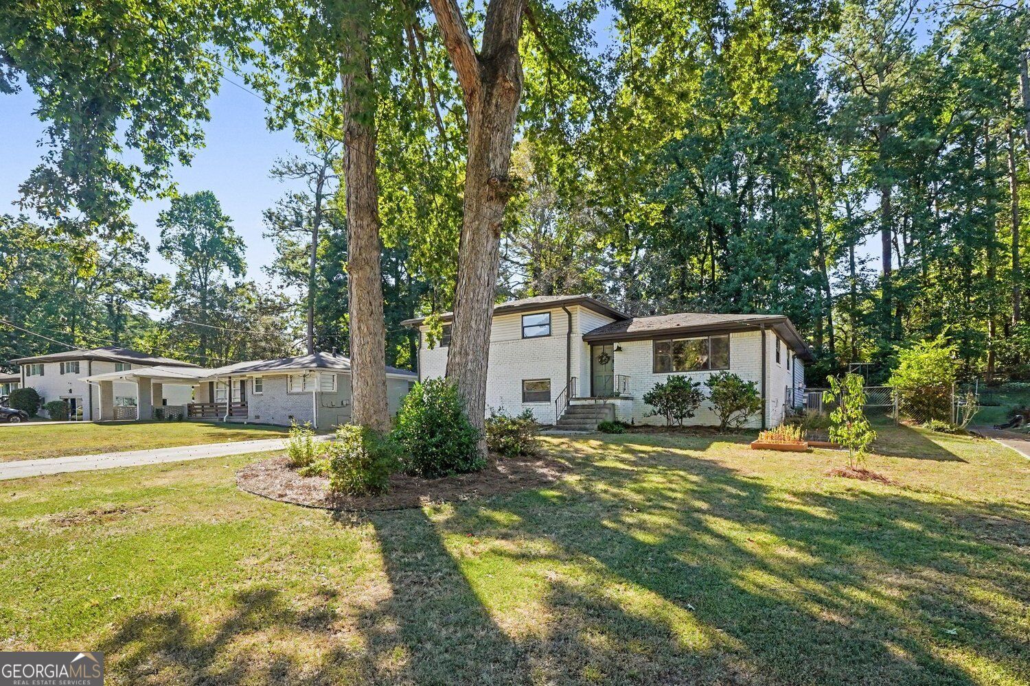 2303 Shamrock Drive Property Photo 9
