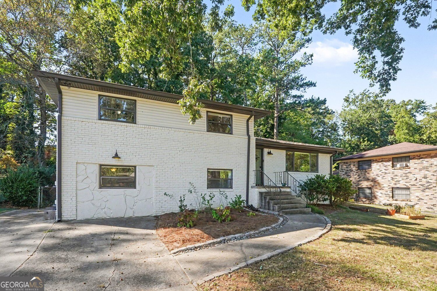 2303 Shamrock Drive Property Photo 10