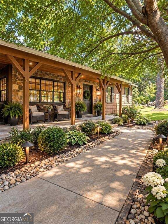 6430 Pine Ridge Circle Property Photo 7